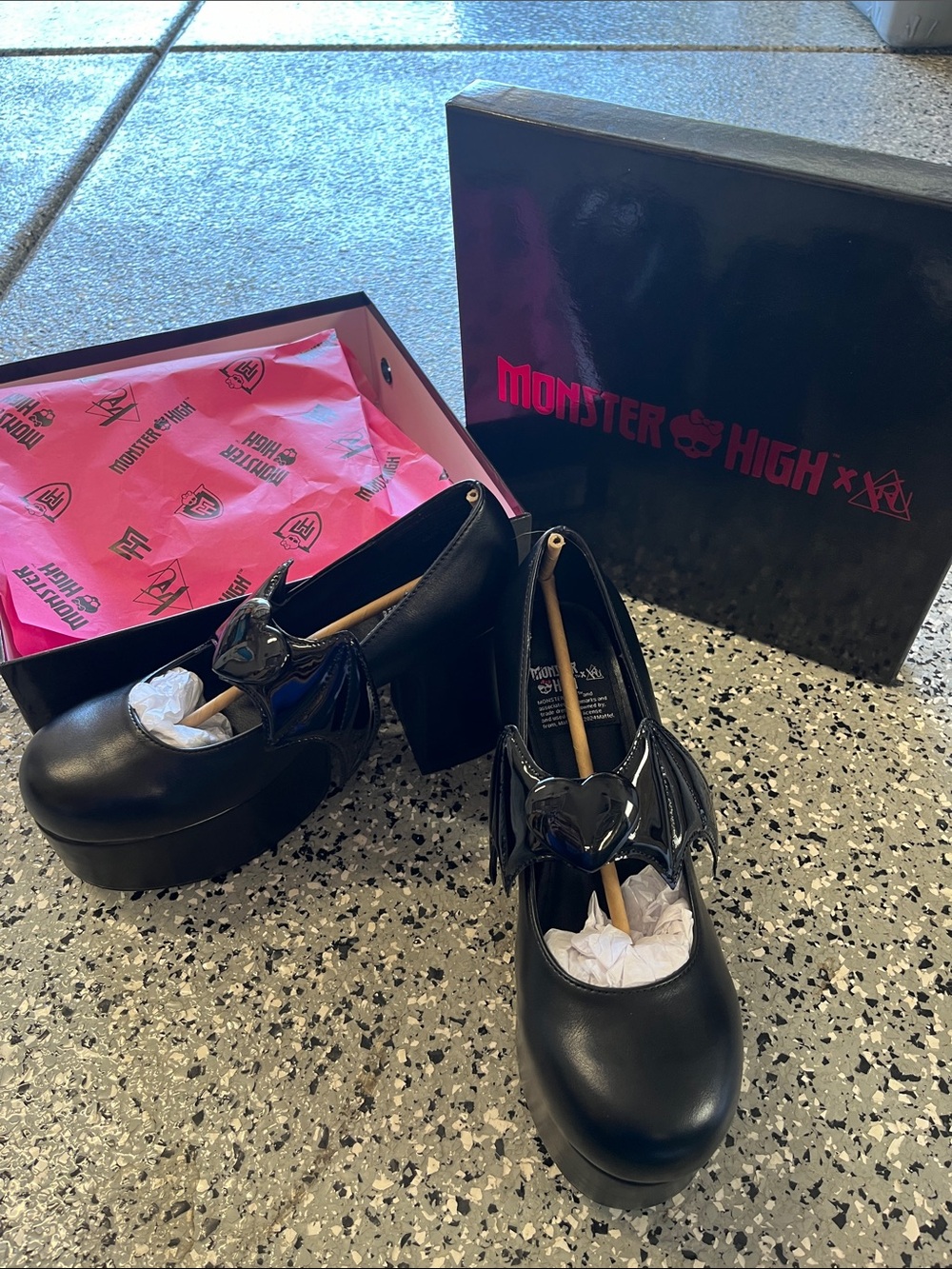 Monster High YRU Goth Black Platform Mary Janes Bat Accent - Deelite Draculaura